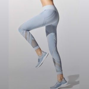 SoulCycle x Nux Blue Legging